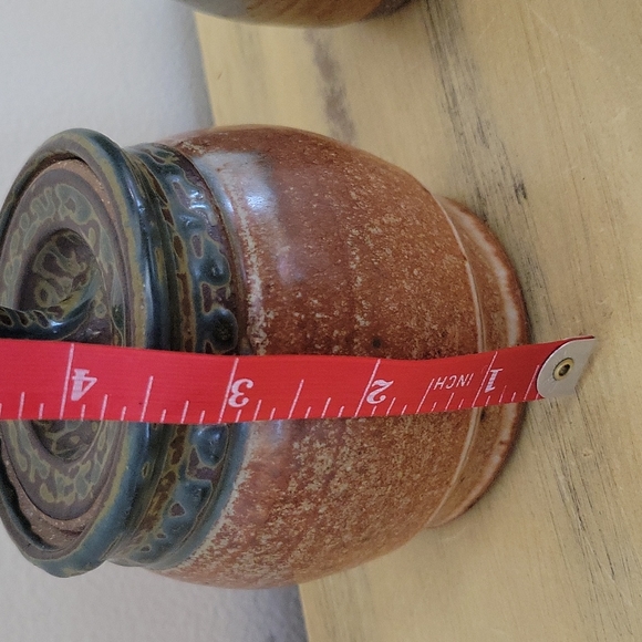 Signed Stoneware Creamer and sugar bowl - Picture 9 of 10